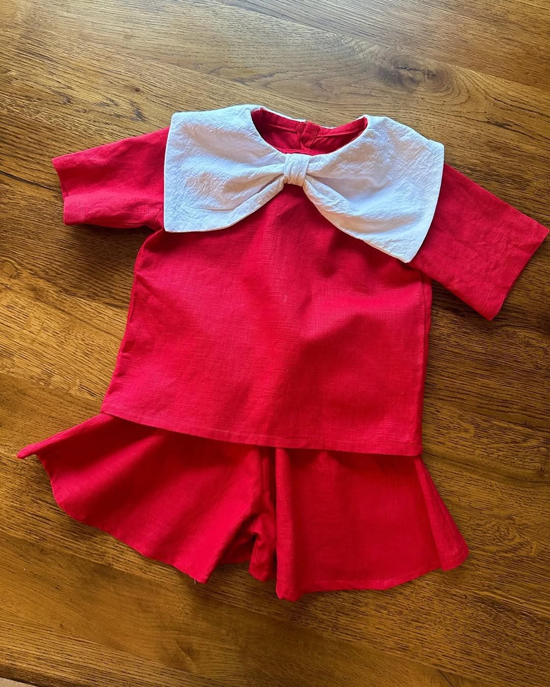 Set preppy cu guler maxi – Red Bow (2 piese)