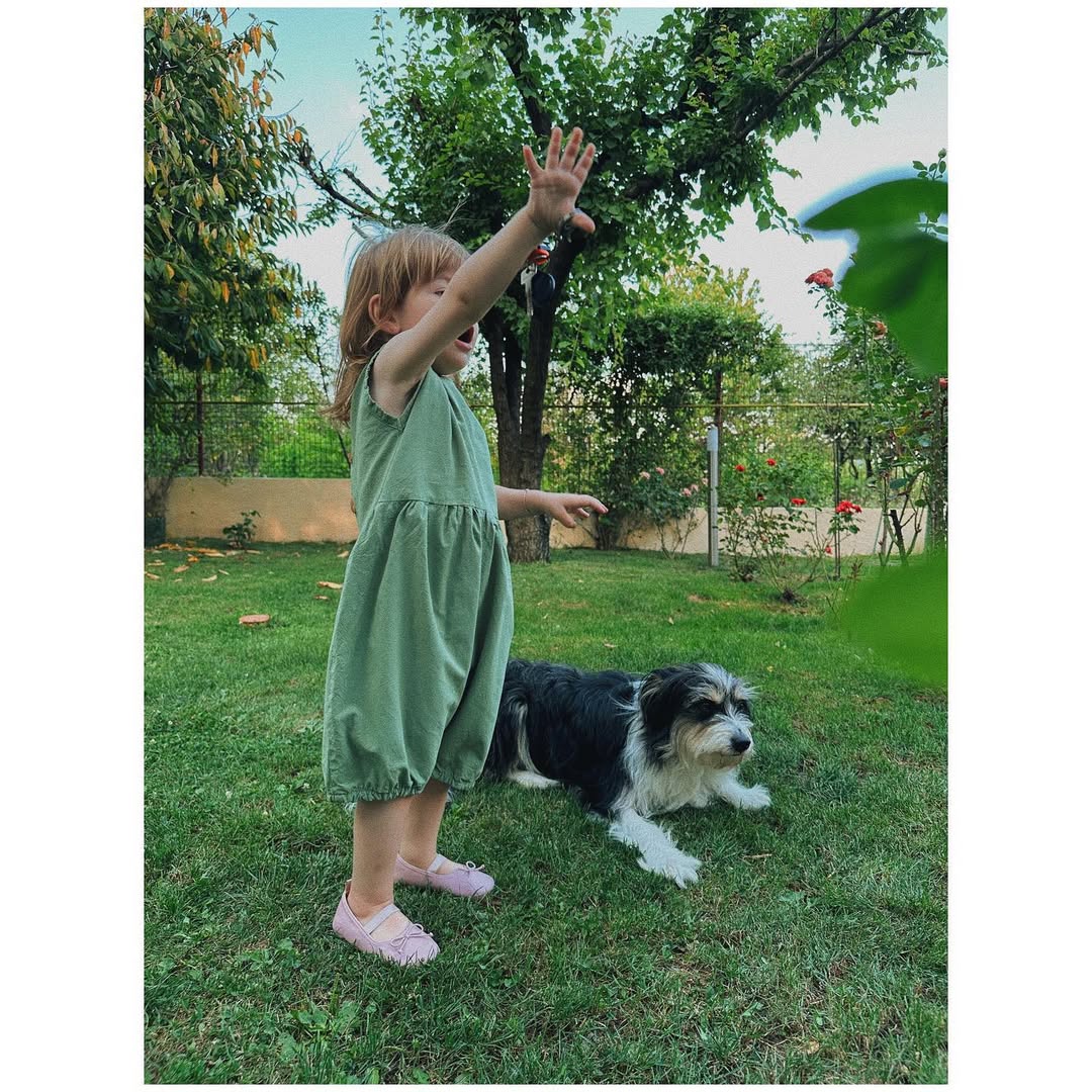 Salopetă verde din bumbac/muselină – Handmade Lilisicopiii - imagine 3