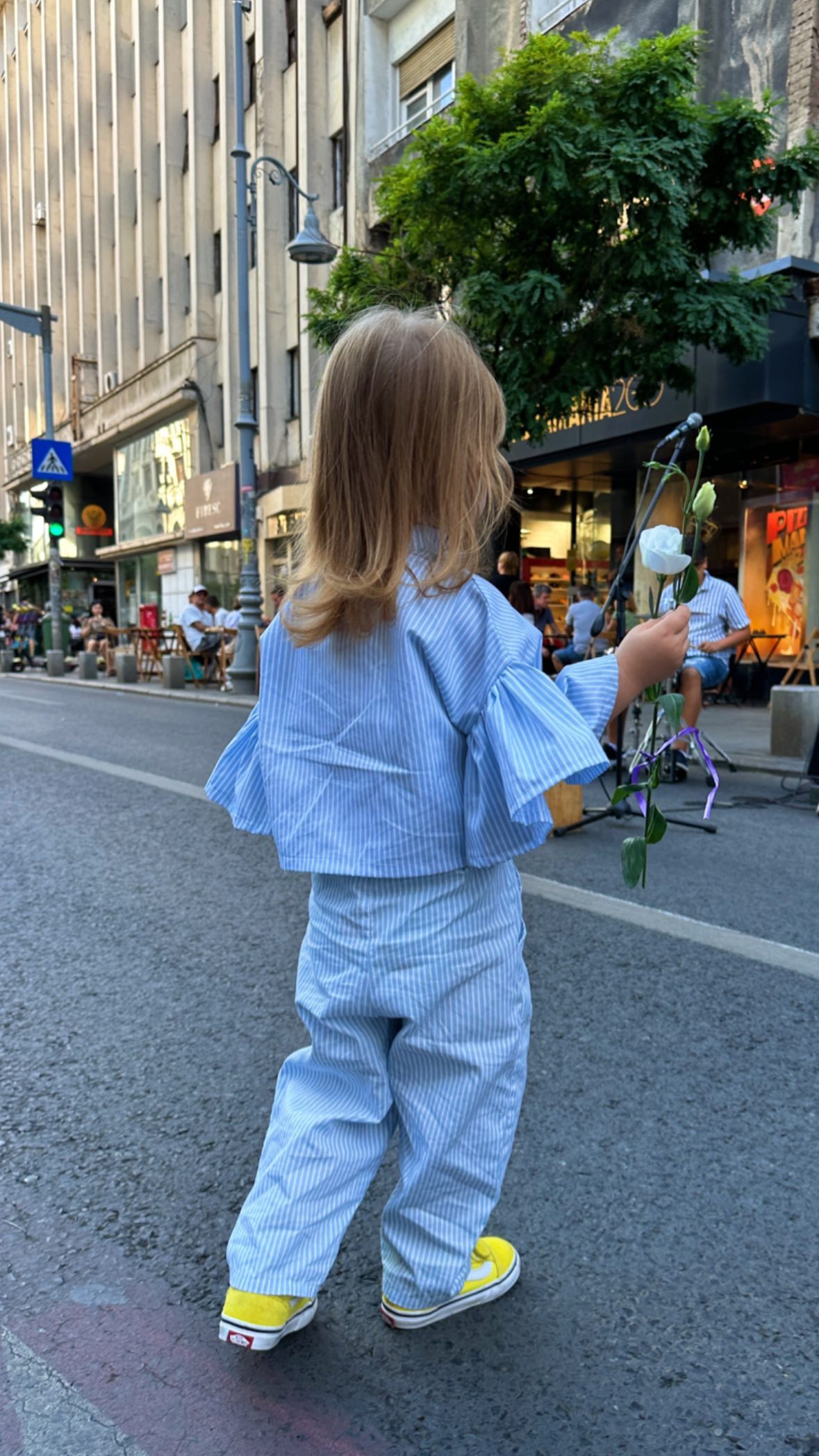Set bleu cu dungi verticale pentru fetițe – handmade din poplin 100% bumbac premium – Handmade Lilisicopiii - imagine 5